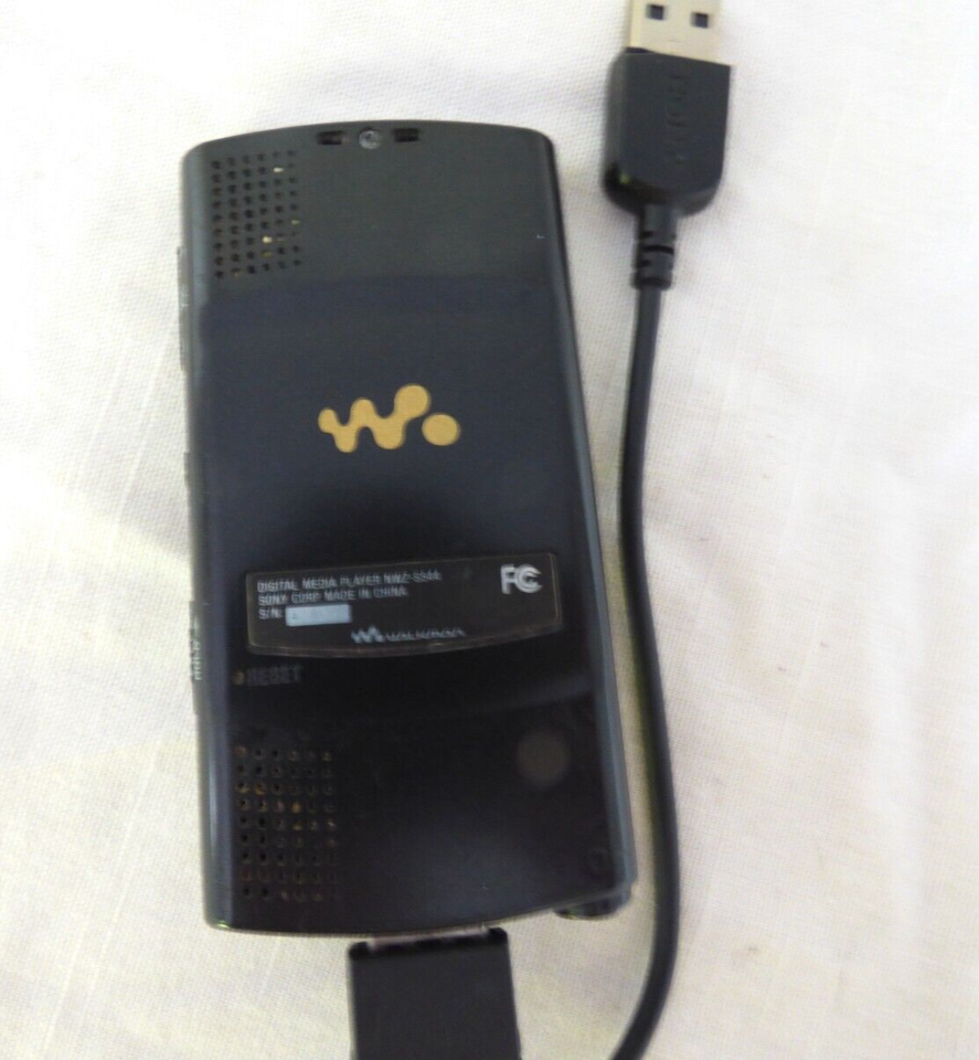 Sony Walkman NWZS544 Black ( 8 GB ) Digital Media Player Built IN