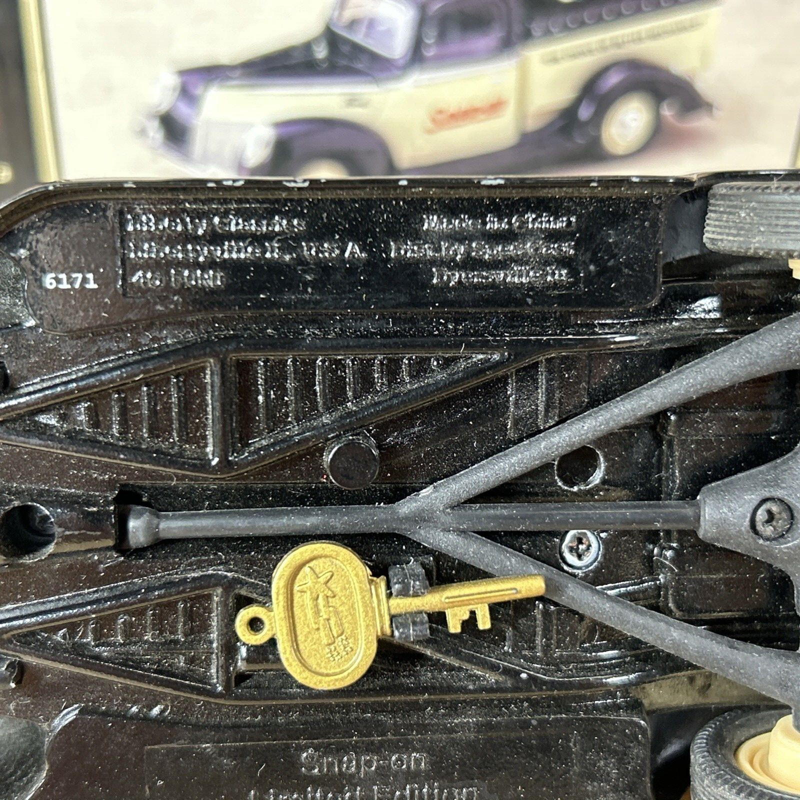 Snap On Tools 1940 Ford Pickup Collector Limited Edition #6171 Locking Coin Bank