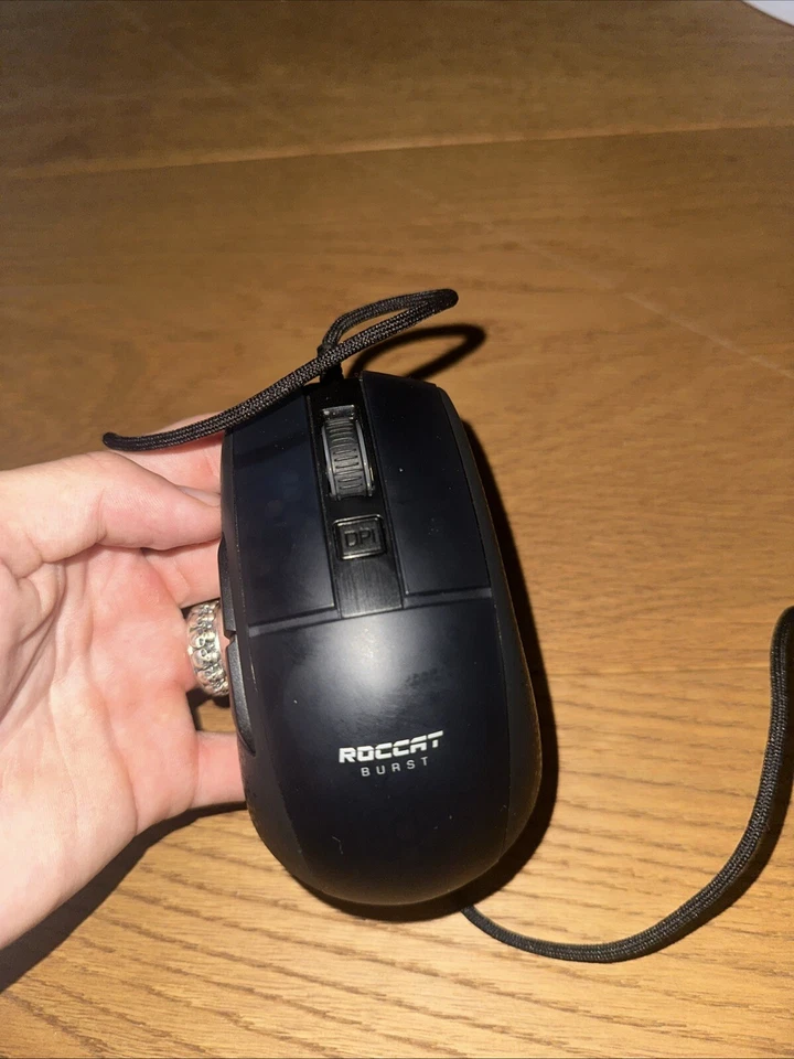 ROCCAT Burst Pro Optische Gaming-Maus - Schwarz (ROC-11-745)