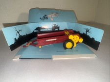 Carded Vintage Britains Farm Red Muck MANURE SPREADER 1:32 Scale Toy Model 9540