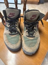 Vintage 1990 s Nike ACG Caldera Suede Hiking Boots Women s 8.5 940507-IB