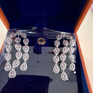 Royal Luxury pierced Chandelier Dangle Earrings Pink Swarovsk Crystal Rhinestone
