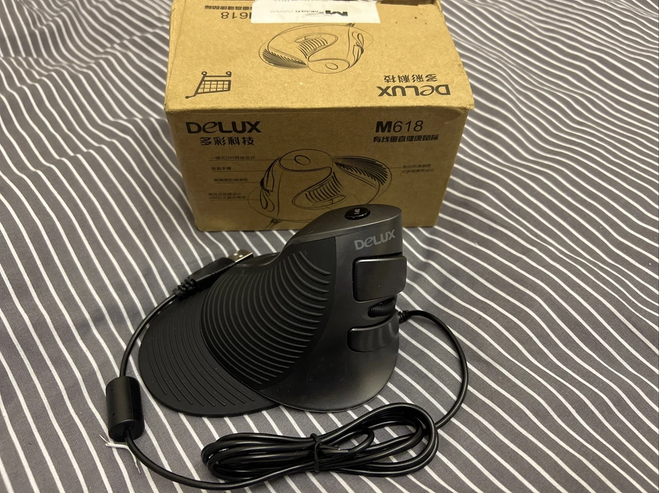 Delux M618 Ergonomic Wired Vertical Optical Mouse - Image 2 of 4