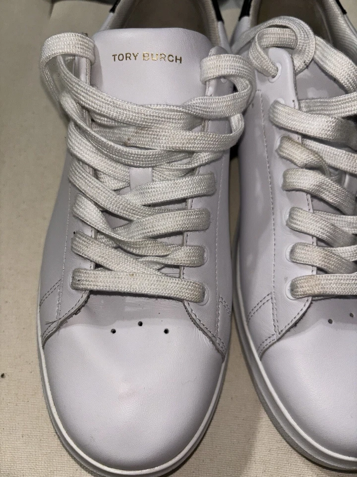 Tenis Tory Burch Howell Court de cuero de becerro liso con logotipo dorado blanco talla 10 M Foto 4 de 4