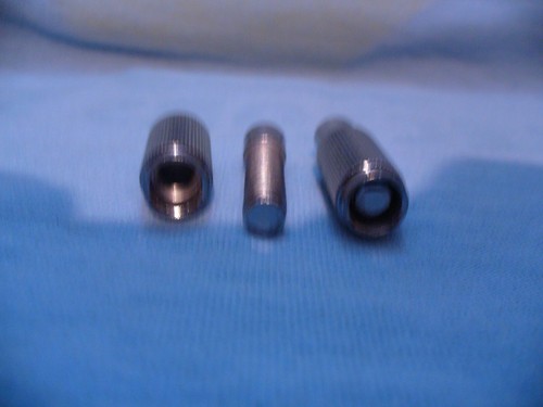 ! SET OF CHROME 2 POINT TREMOLO STUDS AND SCREWS 4 ST STYLE BRIDGE USA SHIPPING - Picture 2 of 6