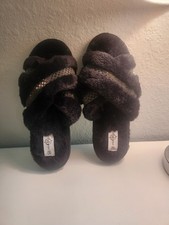 Sole Mates Women's Black Slip-On Slippers Fur Trim Size 7/8 Polyester Upper