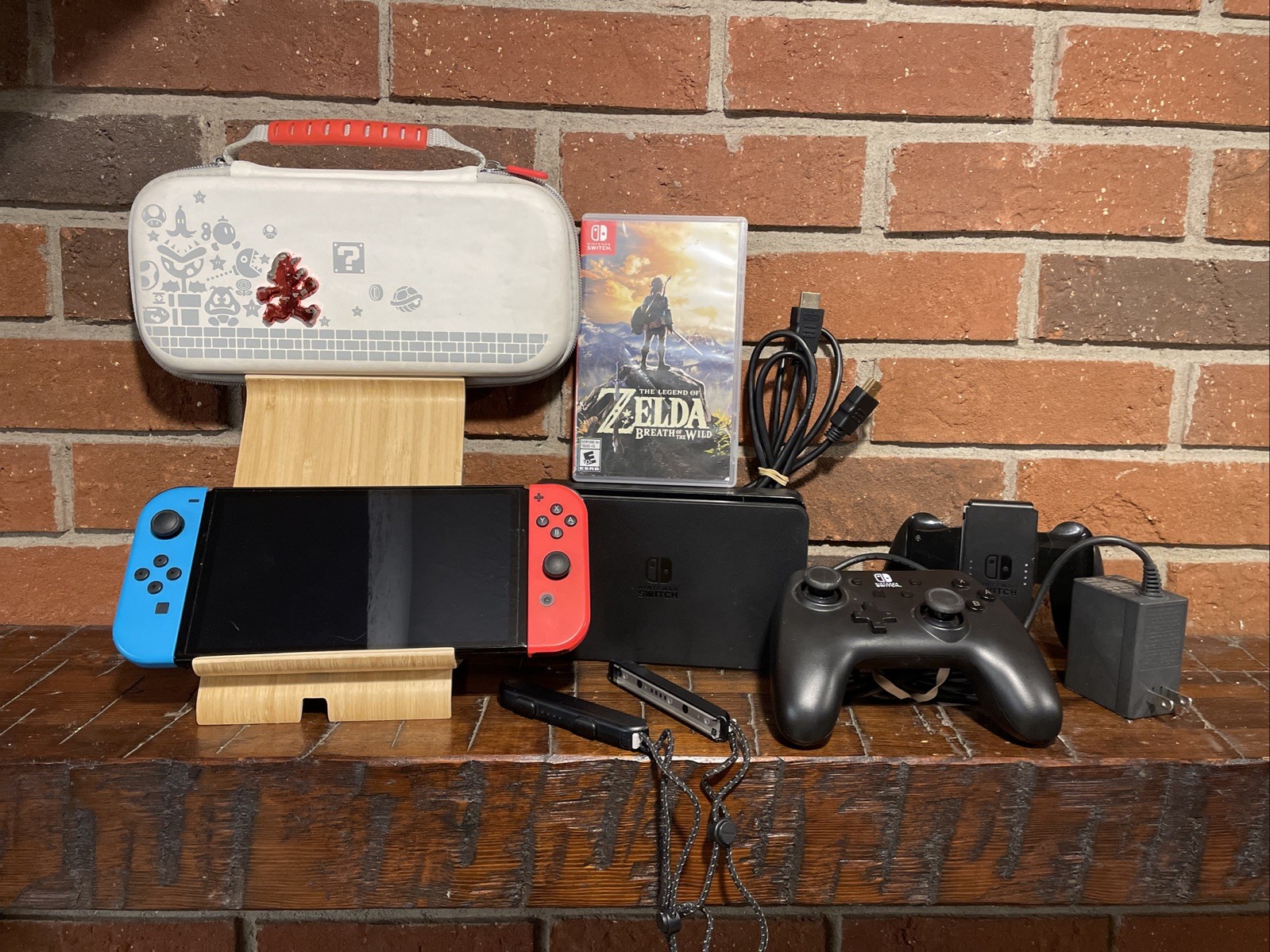 Nintendo Switch OLED Handheld Console Bundle w/Controller Zelda BoW & Case