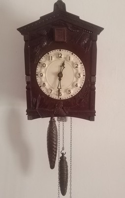 Vintage Sowjetische UdSSR Russische MAJAK МАЯК Bakelit Kuckuck Wanduhr braucht Pendel