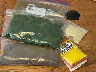Woodland Scenics Leftovers Fine Earth T42 Grass Flowers "Coal Pile" Lot WS1