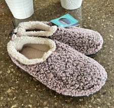 RockDove Shoes Womens Size 6.5-7.5 Memory Foam Slippers Fleece Lined Indoor Cozy
