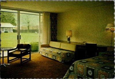 Point West Lodge Postcard - Vintage Room View