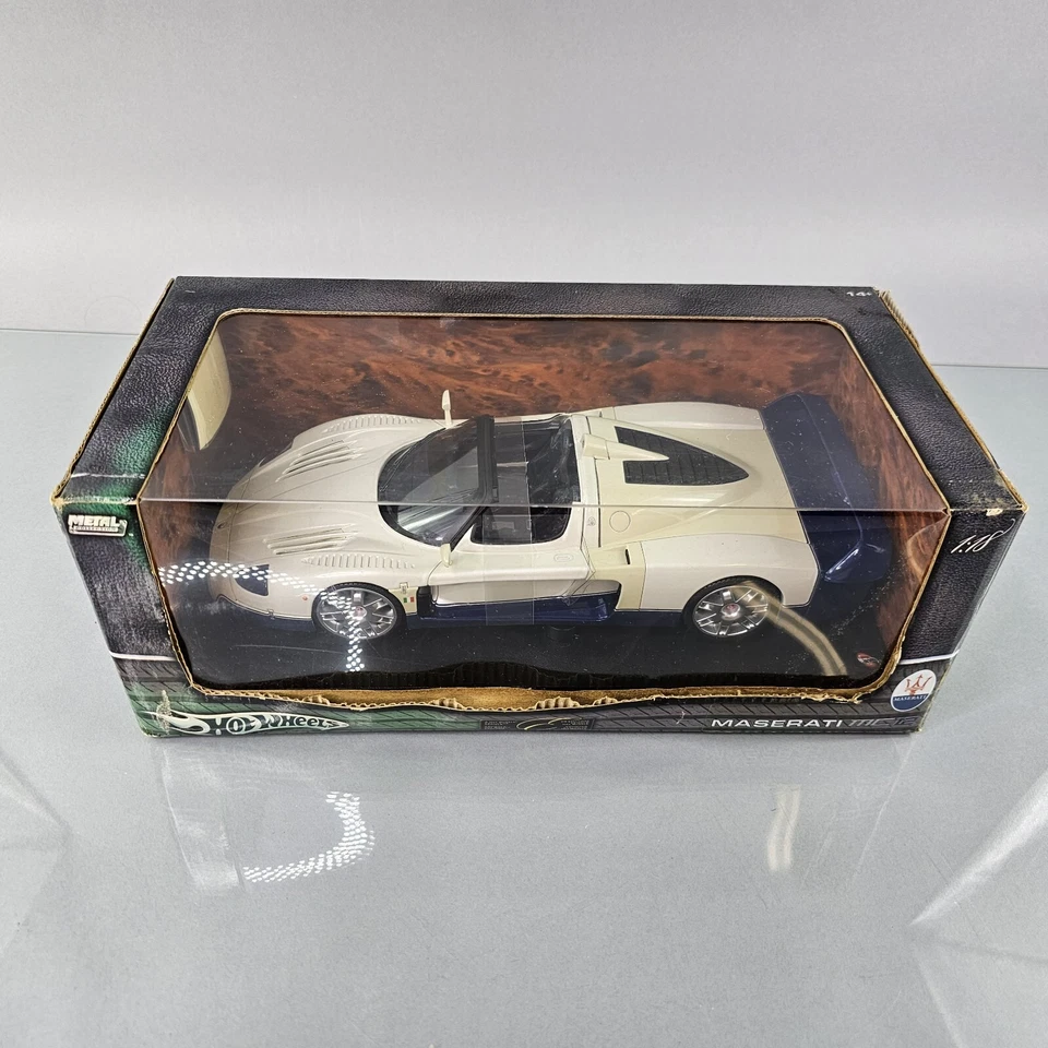 Hot Wheels Maserati MC12 White 1:18 Diecast Fastest Road Car EXCLUSIVE NEW - Image 2 of 4