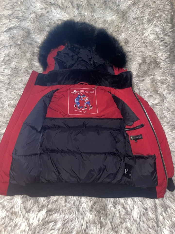 MOOSE KNUCKLES -KIDS ORIGINAL UNISEX SHEARLING BOMBER JACKET SIZE Medium - Image 4 of 4