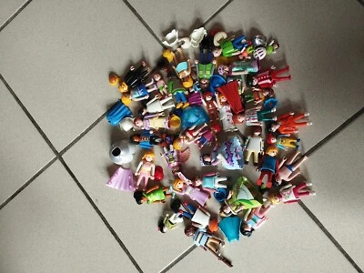 Gros Lot Personnage Playmobil Et Accessoires  - Photo 1/4