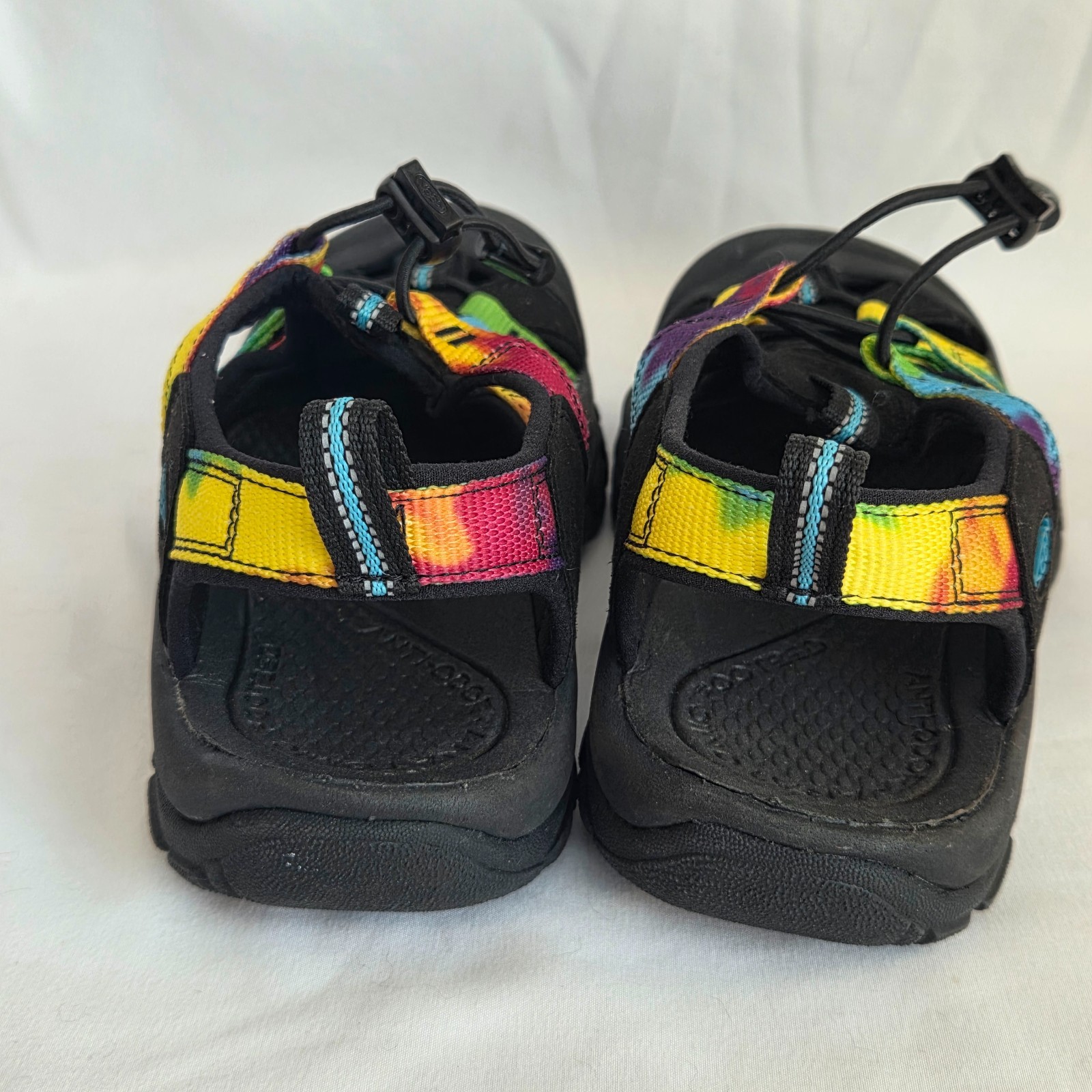 Sandali da donna KEEN Newport H2 6 5 US arcobaleno tie dye sport acquatici escursionismo NUOVI