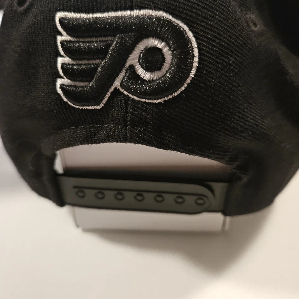 MENS ZYPHER NHL HAT PHILADELPHIA FLYERS 1993  BLACK AUTHENTIC CAP - Image 4 of 4