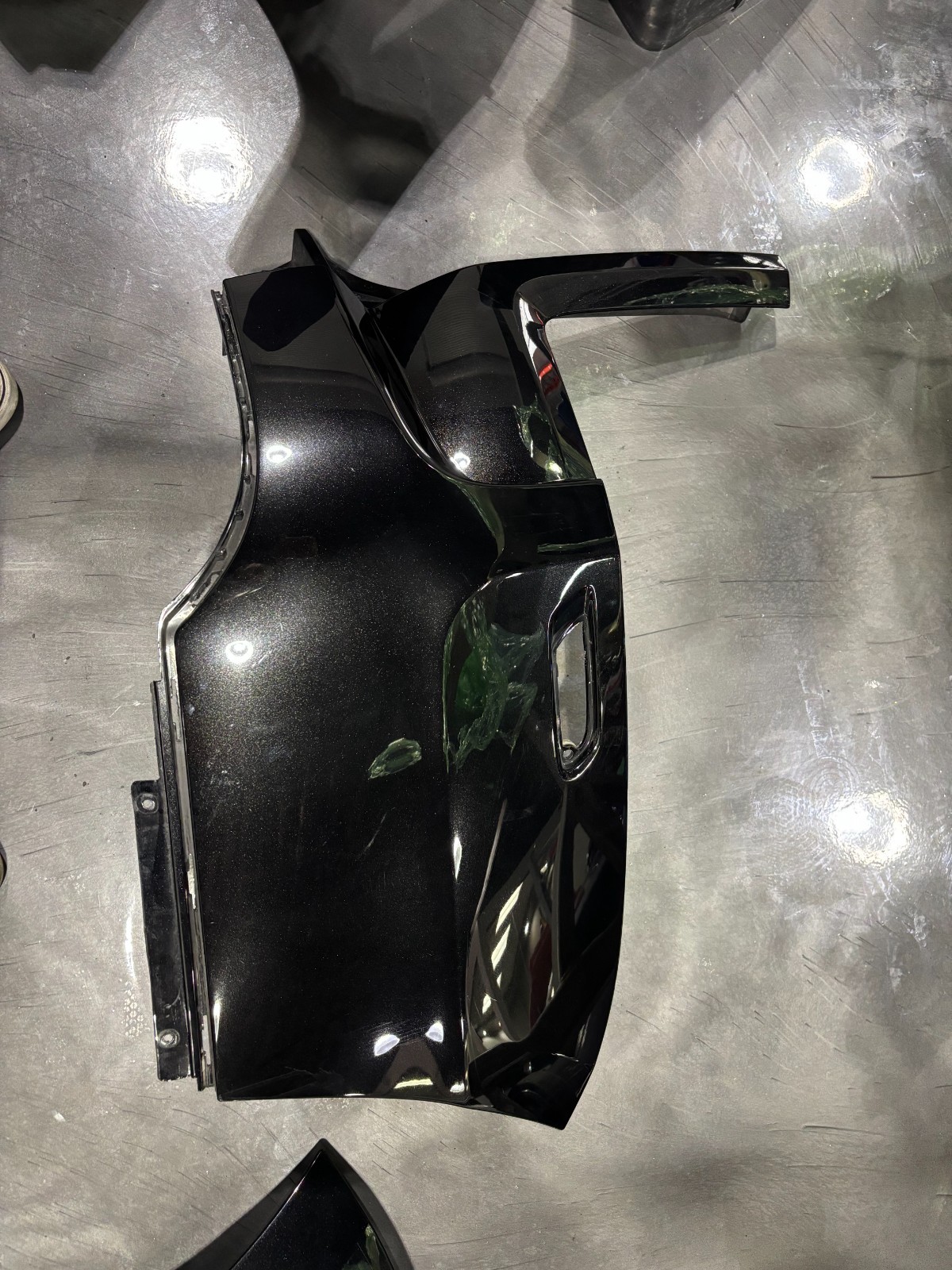 2019-2024 ROLLS-ROYCE CULLINAN RIGHT REAR BUMPER END PANEL OEM USED