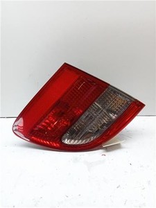RÜCKLICHT LINKS IN DER HECKKLAPPE Mercedes-Benz E Combi (S211) 2008 A2118202964