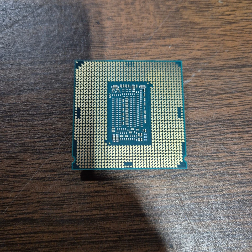 CPU de escritorio Intel Core i5-8500 6 núcleos 3,0 GHz (SR3XE) Foto 2 de 2