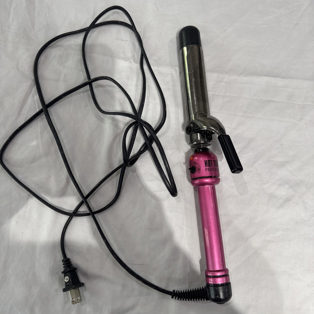 Pink titanium Hot Tools 1 1/4 curling iron Pink Titanium Curling Iron Hot Tools Pink Flat Iron Buy Hot  main image 2