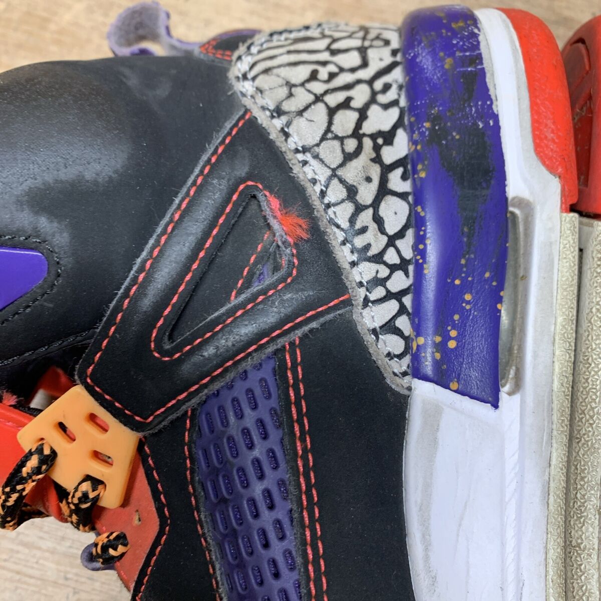 NIKE BOYS JORDAN SPIZIKE BG TASMANIAN DEVIL BLACK CRIMSON NIKE BOYS JORDAN SPIZIKE BG TASMANIAN DEVIL BLACK CRIMSON