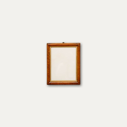 Late 19th Century Bird's Eye Maple Picture Frame with Cushion Profile - Picture 4 of 4