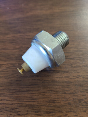 #ad 81873524 D8NN9278BB Ford Oil Pressure Switch 2000 3000 4000 5000 5610 5600 TW30 $4.34