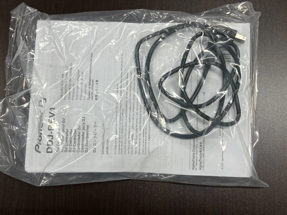 Pioneer DDJ-REV1 Double Deck Controller - NEVER USED - Image 4 of 4