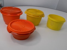 Vintage Servalier Tupperware (4) Bowls, (3) lids, Made in USA