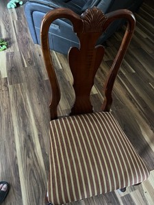 Duncan Phyfe-Style Dining Set – 6 Chairs, 3 Leafs