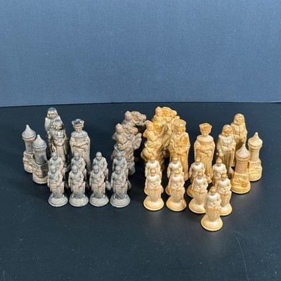 VTG ES Lowe ANRI Renaissance Medieval Chess Set w Box Incomplete SEE DESCRIPTION