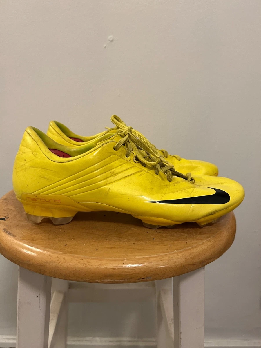 Las mejores ofertas en Zapatos de fútbol amarillo Nike para