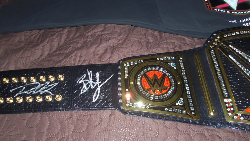 WWE Brock Beast Lesnar & Paul Wiseman Heyman signed world champ replica belt