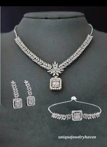 18k Platinum Plated Extravagant 3p Jewelry Set w Swarovski Crystal Bar Stones - Picture 1 of 3