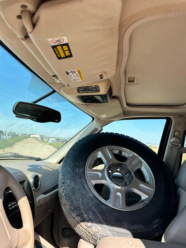 Used Front Outer Drive Axle Shaft fits: 2005 Ford Expedition Front Axle outer cv - Image 2 of 4