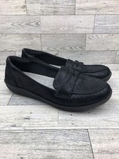 Cloudsteppers by Clarks Women Black Flats loafer size 6