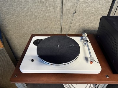 VPI Cliffwood Turntable
