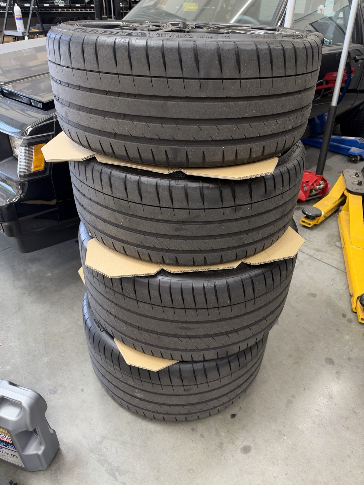 Audi R8 2023 Wheel Black