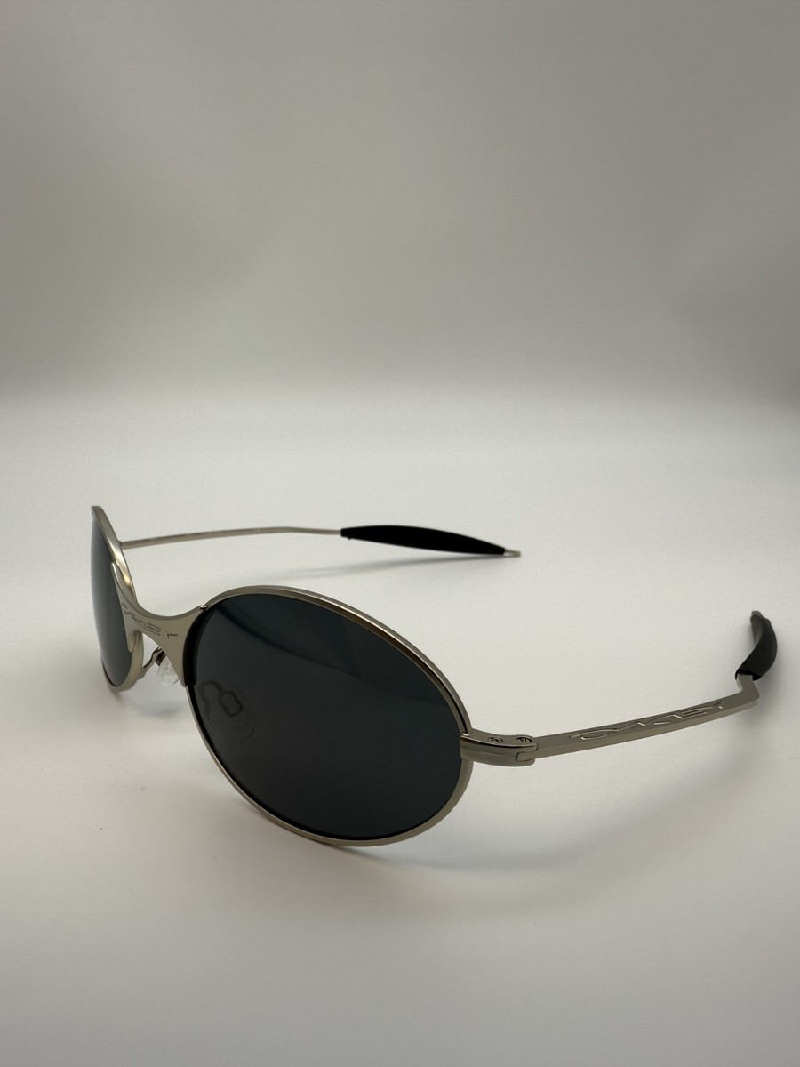 Oakley Square Wire 1.0 Black Cat-eye Sunglasses Sliver Frame Black