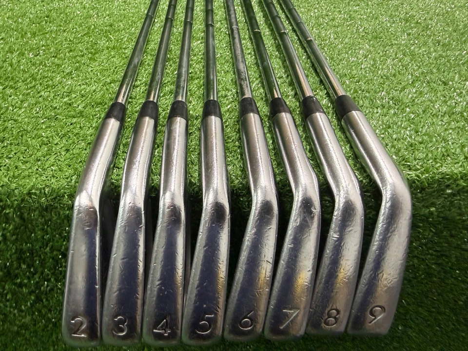 MaxFli Revolution Black Dot Iron Set 2-9i / DG Stiff Steel / NEW GRIPS / sa6634 - Image 3 of 4
