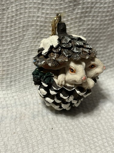 Snowy Pinecone Christmas Ornament Decoration Baby Animals Decor Holiday 90s - Picture 4 of 5