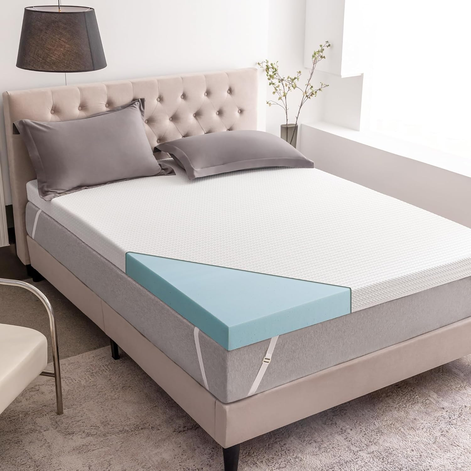 3-Inch Queen Gel Memory Foam Mattress Topper with Cooling Breathable Cover for Enhanced Comfort