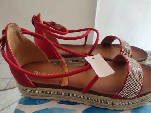Sandali donna estivi Bassi Rossi con strass - Foto 2 di 3