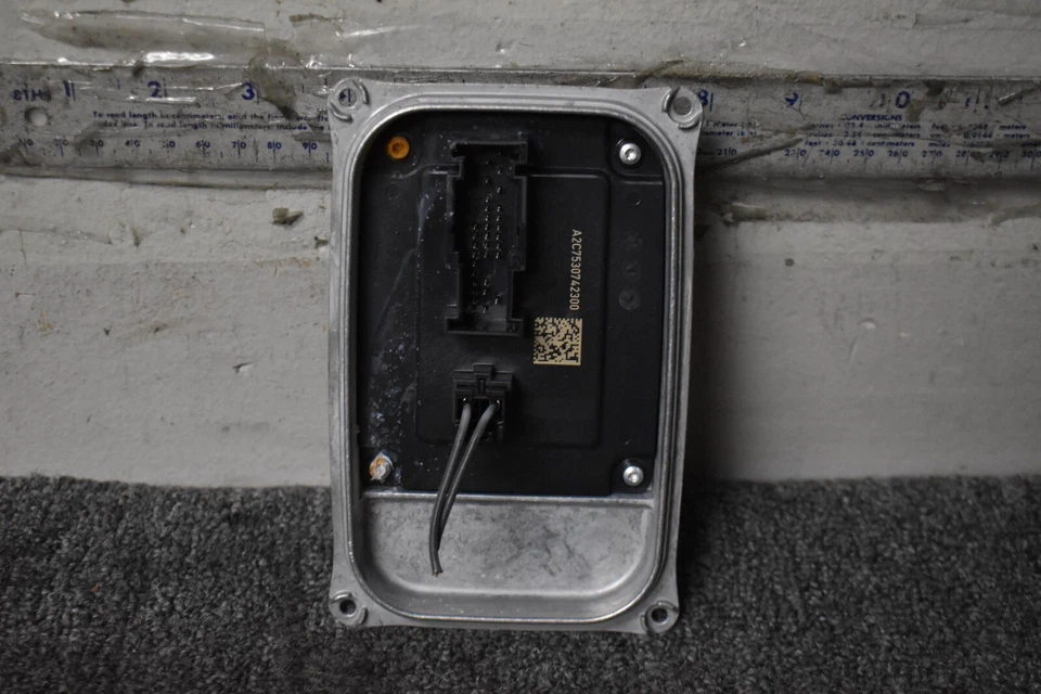 Mercedes Benz C 63 AMG S 2019-2021 módulo de control base OEM de fábrica Foto 4 de 4