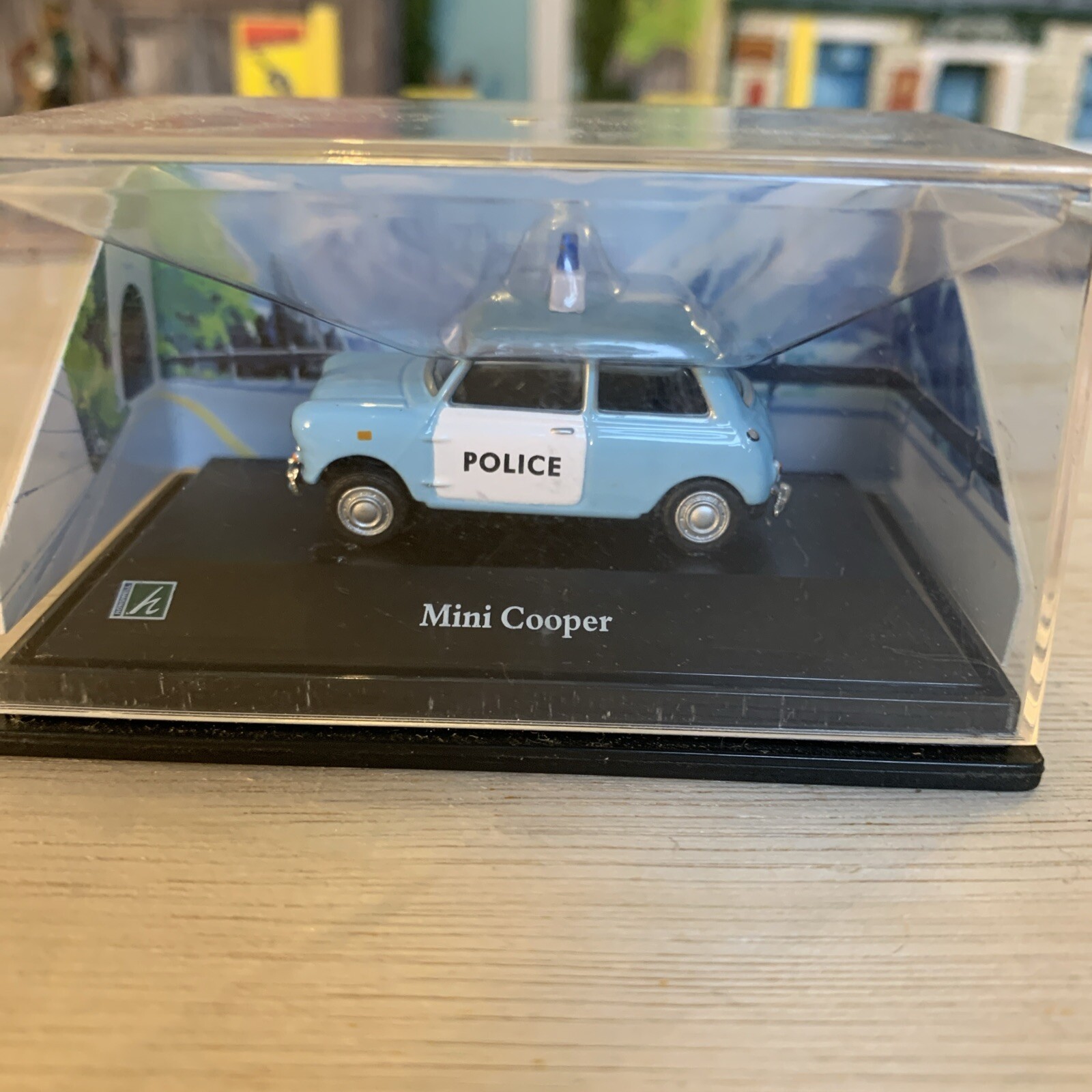 CARARAMA 1/72 CLASSIC MINI COOPER POLICE OO MODEL RAILWAY SCALE CAR