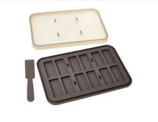 Curtis Stone Snack Bar Maker Stone gray Silicone 12 molds Spatula Lid