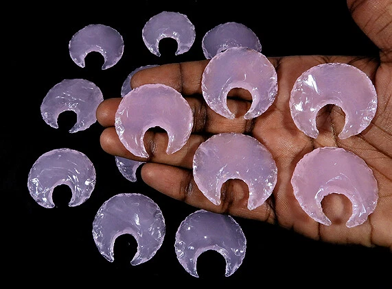 Rose Quartz Crescent Moon Healing Stone metaphysical Glass Quartz Carving Ia657 - Image 2 of 4