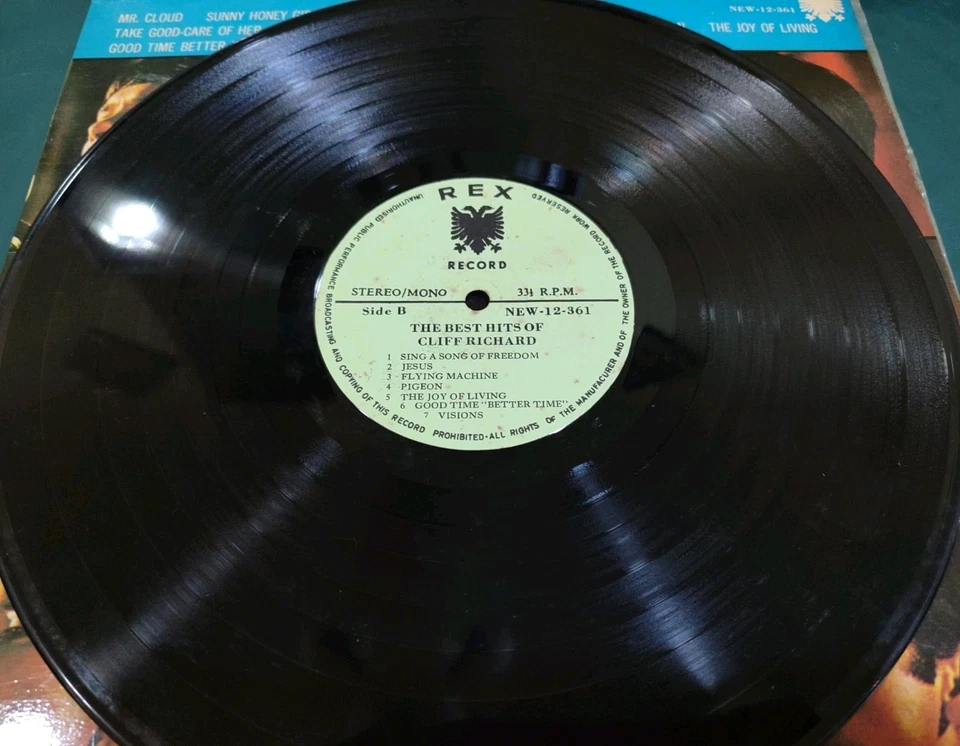 Cliff Richard-The best of Cliff/ 20 Hits - Ultra rare MALAYSIA only LP not cd - Image 4 of 4