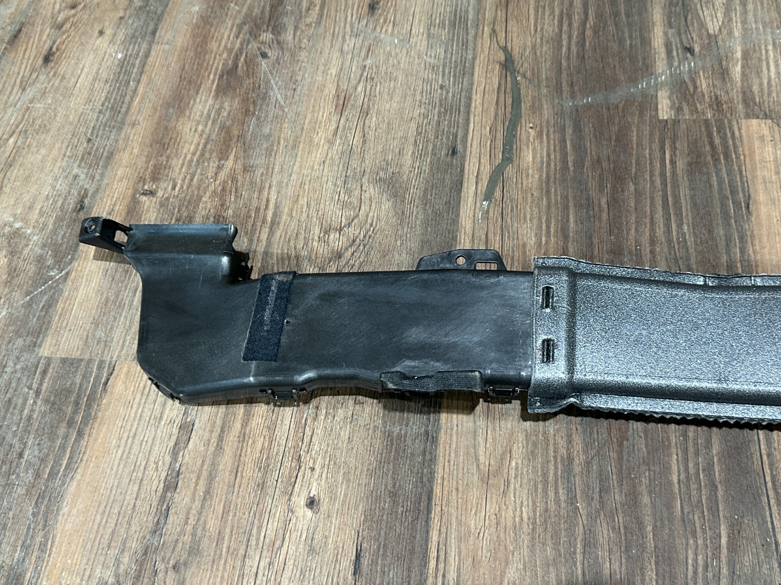 2018-2024 LAMBORGHINI URUS LEFT AIR DUCT GUIDE OEM 4ML819725