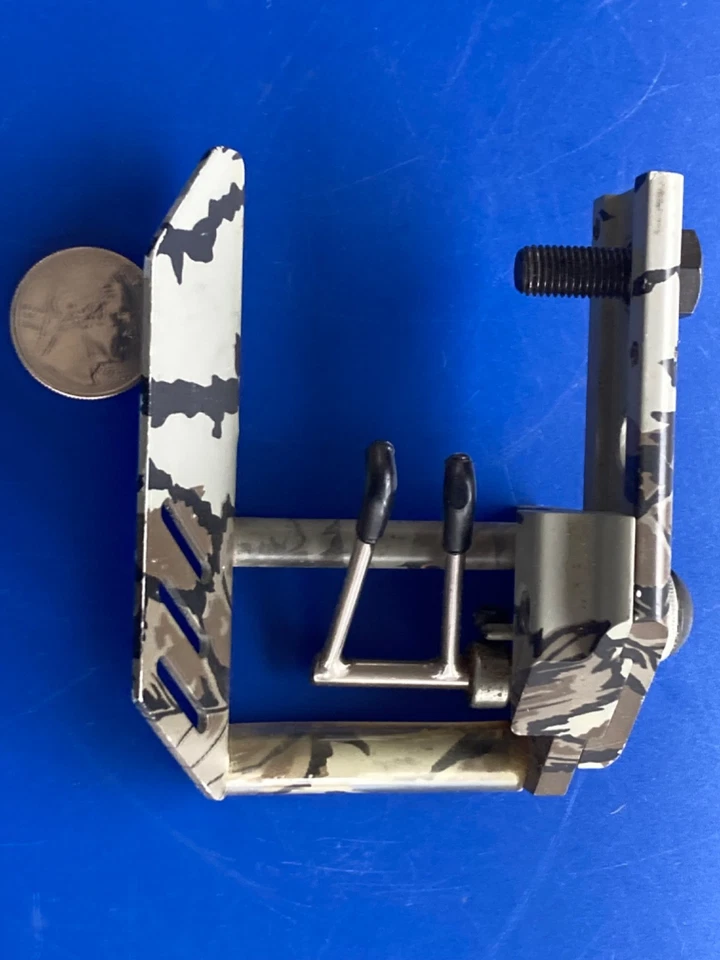 ARCHERY DROP-AWAY ARROW REST OVER DRAW CAMO RIGHT HAND VINTAGE RH - Image 2 of 4